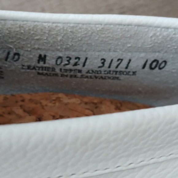 Classic White Leather Loafers for Women - Picture 7 of 8